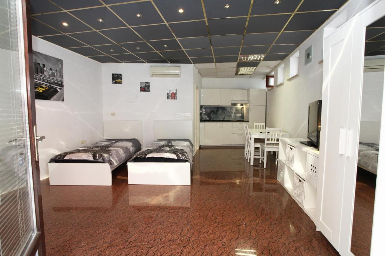 Koper Central King Studio Samo Екстер'єр фото